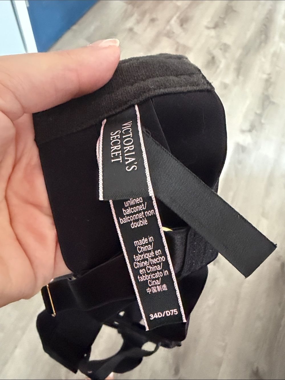 Victoria's Secret Black Strappy Cutout Underwire Bra - Picture 2 of 2